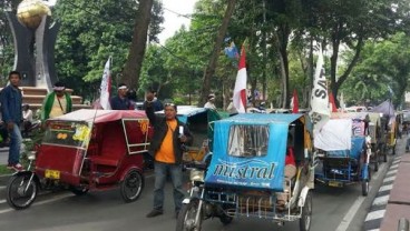 Penolakan Gojek, Kantor Wali Kota Medan Dikepung Becak Motor