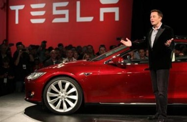 Tesla Model 3 Diproduksi September