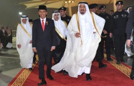 Jokowi Sambut Raja Arab dan 1.500 Rombongannya di Bandara