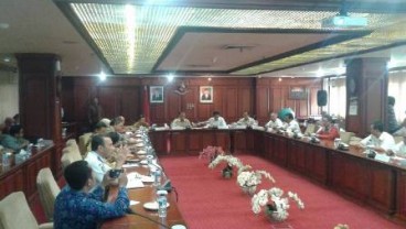 Menristekdikti Tinjau Progres Sertifikasi Pesawat N219