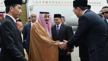 Gaya Ahok Saat Bersalaman dengan Raja Salman