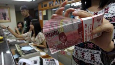 Stagnan di Rp13.361, Rupiah Melemah di Pasar Spot