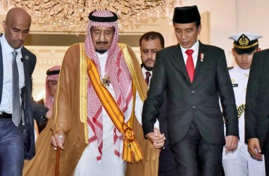 Ratusan Umat Islam Sambut Raja Salman di Masjid Istiqlal