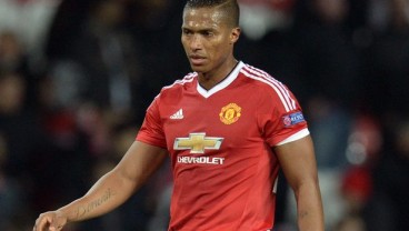 ANTONIO VALENCIA: MU Mampu Menangi Ketiga Trofi