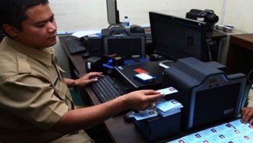 Akhir Maret, Kemendagri Targetkan 7 Juta Blanko KTP Elektronik