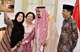 Jokowi Saksikan Megawati “Selfie” dengan Raja Salman