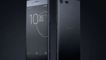 Xperia XZ Premium Sabet Smartphone Baru Terbaik