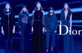 Dominasi Warna Biru pada Koleksi Terbaru Dior
