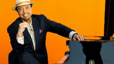 Demi Sergio Mendes, Penonton Java Jazz Festival 2017 Rela Duduk di Lantai
