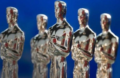 Salah Umumkan Pemenang Oscar, Dua Orang Panitia Dikawal Bodyguard