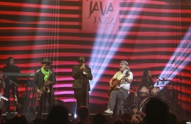 Iwan Fals Tampil Habis-habisan di Java Jazz Festival 2017