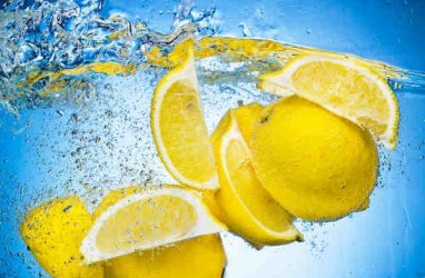 Menjaga Kesehatan dengan Kulit Lemon