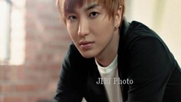 Pemimpin Grup "boyband" Super Junior, Lee Teuk Akan Ke Jakarta