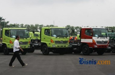 Hino Lakukan Uji Emisi Truk Sampah