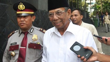 HASYIM MUZADI MENINGGAL : Ulama Santun & Moderat