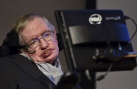 Stephen Hawking Bicara 5 Wanita Terkuat, Siapa Saja?