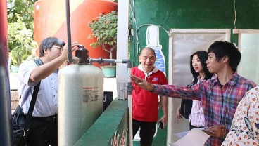 Hari Air Sedunia: Warga Marga Mulya Tangerang Terima Bantuan Air Bersih