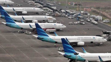 Laba Bersih Garuda Indonesia (GIAA) Turun Tajam