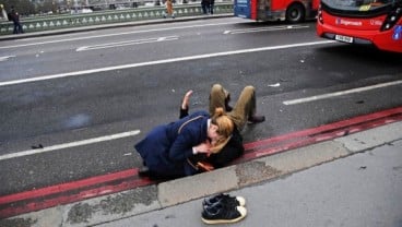 LONDON DITEROR : Polisi Gerebek Rumah di Birmingham