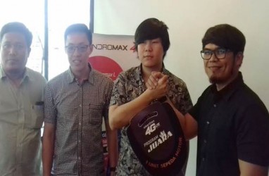 Bukan Cuma Motor, Outlet Smartfren Juga Dapat Emas Gratis