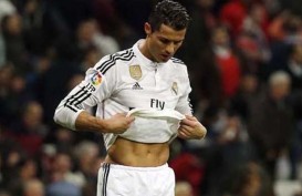 Cristiano Ronaldo Pemain Bola Berpenghasilan Paling Tinggi