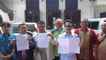 Aliansi Moda Transportasi Umum Jabar Minta Aher Segera Atur Taksi Daring