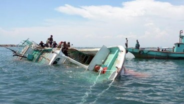 Penangkapan Ikan Ilegal : 2 Kapal Asing Segera Ditenggelamkan