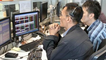 SENIN 4 APRIL, Investor Cermati Aturan Taksi Online dan Harga BBM