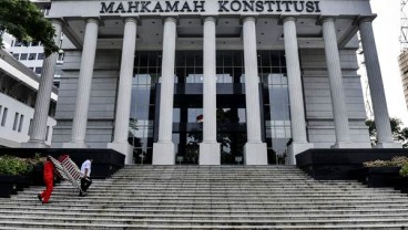 MK Putuskan Kemendagri Tak Berwenang Batalkan Perda