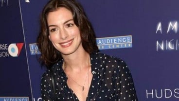 Anne Hathaway Berperan di Film Komedi "Colossal"