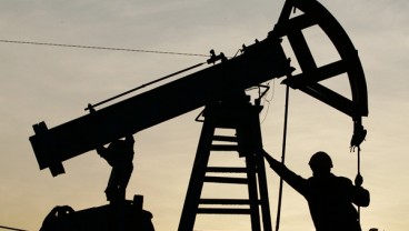 HARGA MINYAK: Serangan Rudal & Stok Minyak Suriah, WTI Melesat ke Level Puncak