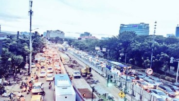 Lalu Lintas Padat, Hindari Lokasi Proyek Underpass-Flyover