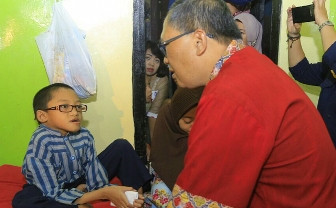 Motivasi Bocah Rapuh Tulang, Emil Kisahkan Stephen Hawking