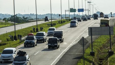 BISNIS INDONESIA : Omzet Emiten Jalan Tol Naik Lebih 50%