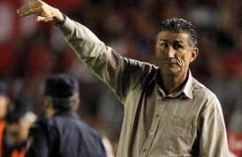 Argentina Pecat Pelatih Edgardo Bauza