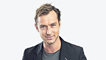 Jude Law Jadi Dumbledore di Film Fantastic Beasts