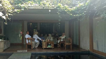 Hasil Pilkada DKI 2017: Foto-foto Suasana Santai Rumah Anies