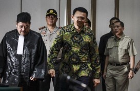 KUASA HUKUM: Ahok Tidak Harus Dipenjara. Dakwaan Jaksa Tunjukkan Keraguan