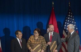 Wapres JK Banggakan Peran Wanita Indonesia ke Mike Pence