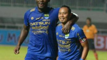 Persib Gagal Menang Lawan PS TNI di Pakansari
