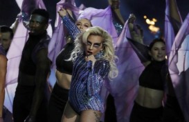 Lady Gaga Ajak Penggemar Saksikan Syuting Film "A Star is Born"