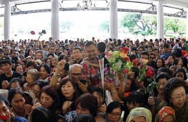 Mau Foto Bersama Ahok? Ada 500 Nomor Antrean