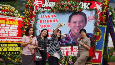 Inilah Dalang Pengirim Karangan Bunga ke Ahok-Djarot
