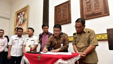 Bank Riau Kepri Serahkan CSR di Kabupaten Lingga