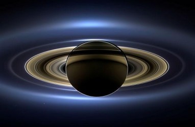 Tembus Cincin Saturnus, Pesawat Antariksa NASA Selamat