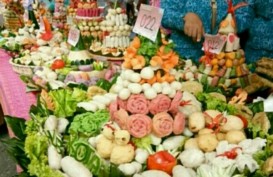 Ada Tumpeng Pempek di Festival Kuliner Khas Palembang