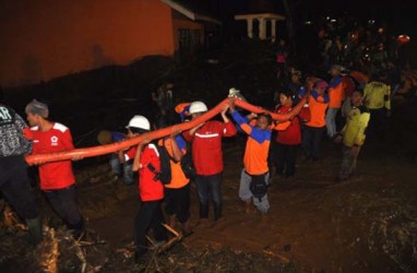 Gubernur Jateng Tinjau Banjir Bandang Magelang