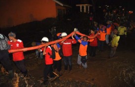 Gubernur Jateng Tinjau Banjir Bandang Magelang