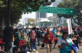 MAY DAY 2017 : Ribuan Buruh Menuju Istana