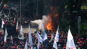 Polisi Selidiki Otak Pembakaran Bunga Ahok-Djarot